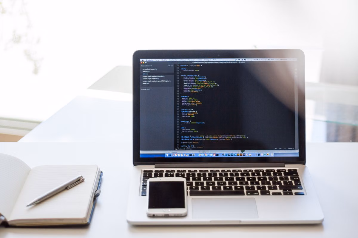 What Is macOS 27 Siri AI? New Siri Features, How to Use, Supported Macs - Kvmzen