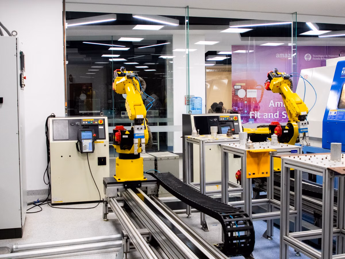 How to Choose Between the Cognex In-Sight 6900 and an Industrial PC in 2026?