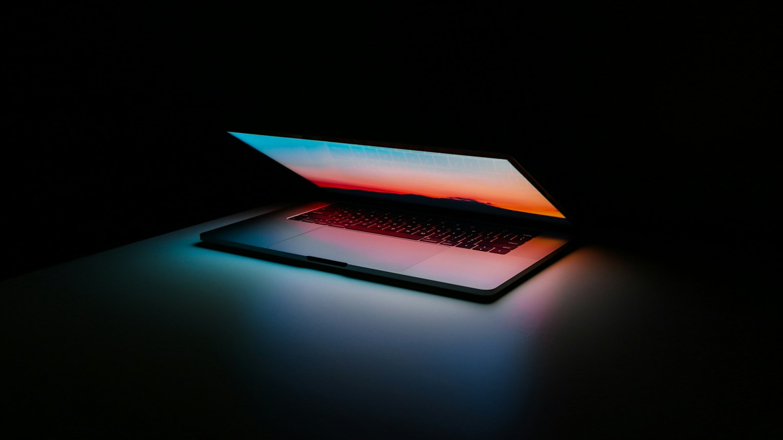 Code et terminal sur un portable sombre, pour les couches de traduction et l’architecture de l’invité