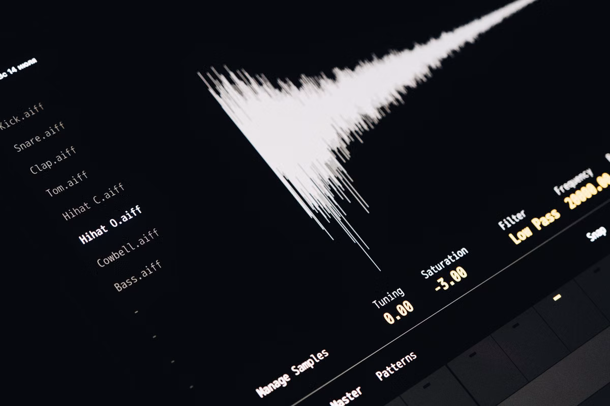 Что проверить перед коммерческим использованием VoiceStudio? Контрольный список лицензирования ИИ-озвучки 2026